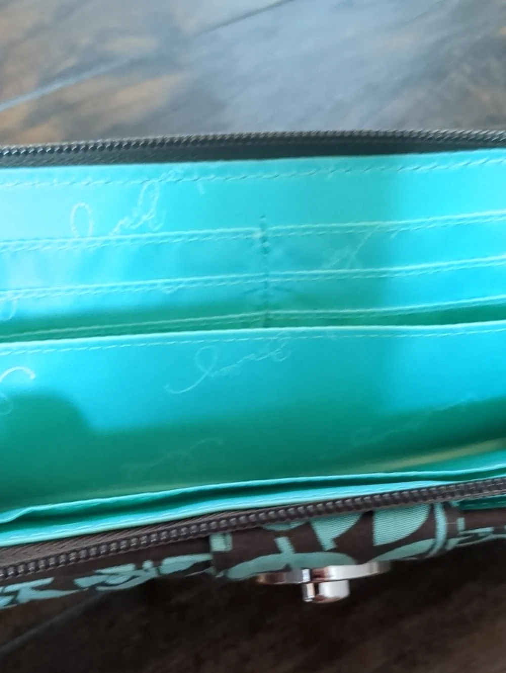 Vera Bradley Turnlock Wallet Shower Vines NWT